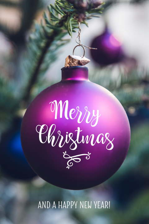 Foto kerstkaart met kerstbal paars