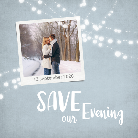 Moderne save the date kaart met lampjesslinger