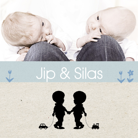Hippe tweelingkaart met foto en silhouet van jongetjes hand in hand