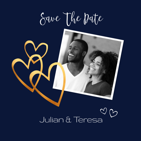 Save-the-Date-kaartje met foto en hartjes