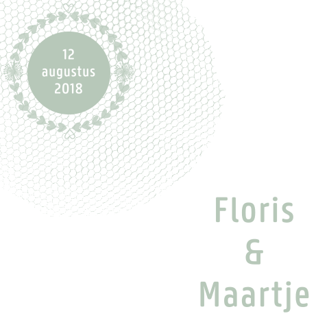 mooie trouwkaart met tule en krans met blaadjes en bloemen