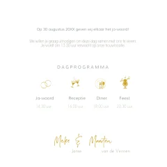 Trouwkaart met lieve kleine takjes en bloemen