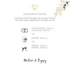 Mooie fotokaart met goudkleurige spetters, takjes enhartjes