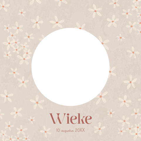 Lief geboortekaartje met ronde opening strikje en bloemetjes