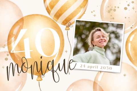 Feestelijke uitnodiging 40 jaar met foto en goudkleurige ballonnen
