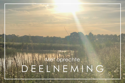 Stijlvolle condoleancekaart met natuurfoto