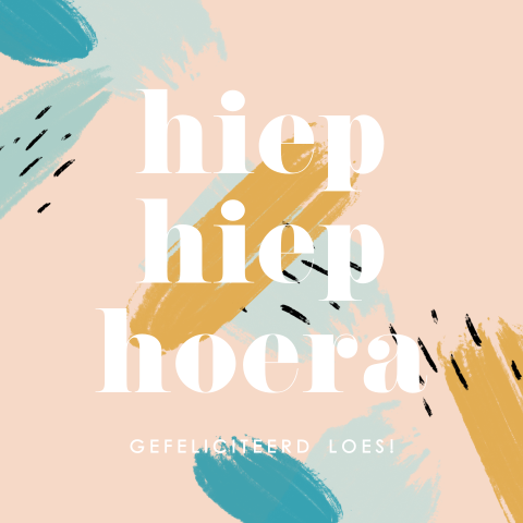 Hip verjaardagskaartje met vrolijke kleuren en elementen