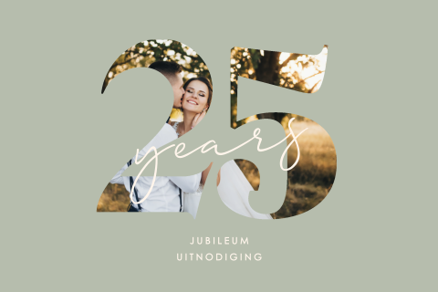 Uitnodiging 25-jarig huwelijk in saliegroen met fotomasker
