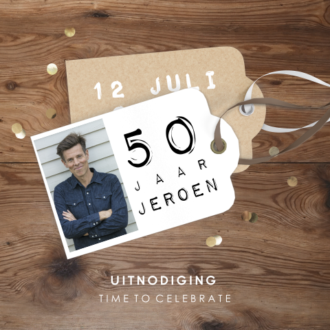 Vrolijke houtlook uitnodiging 50 jaar met foto in label