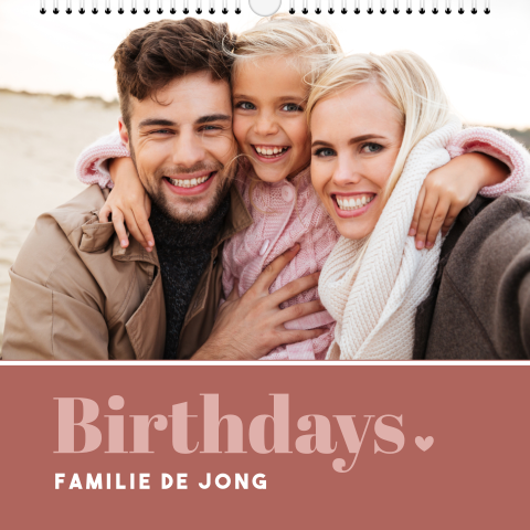 Hippe verjaardagskalender met familiefoto's
