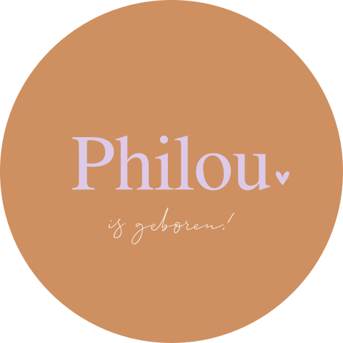 Raamsticker rond in bruin met lila tekst