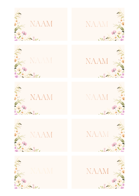 Bruiloft naamkaartjes romantische veldbloemen en roséfolie