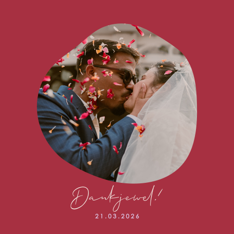 Bedankkaart voor bruiloft in rood met foto