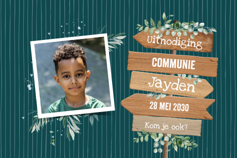Blauwe communie uitnodiging met wegwijzer en foto
