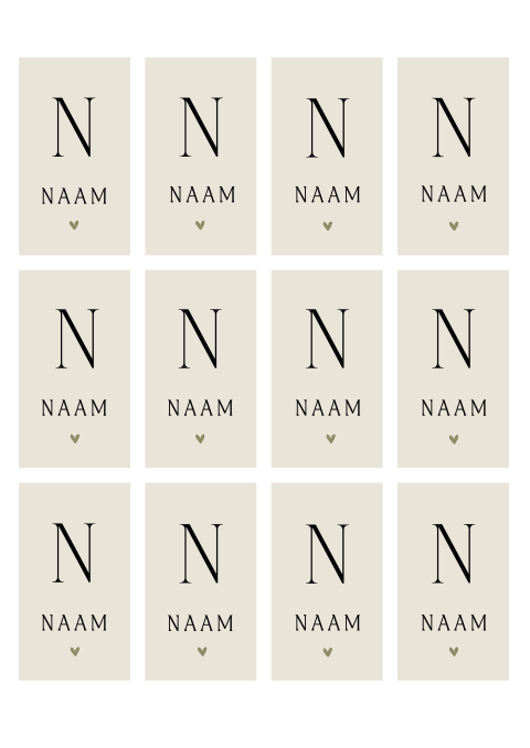 Naamkaartjes bruiloft in beige met initiaal en hartje