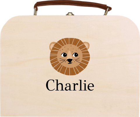 Houten koffertje met naam en leeuwenkop