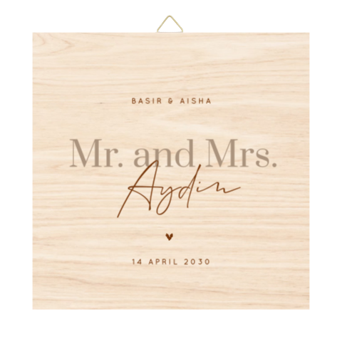 Houten tegel in neutrale kleuren met hartje