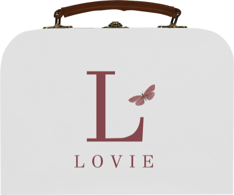 Houten koffertje met naam, initiaal en vlindertje