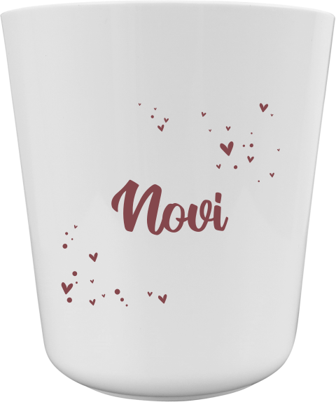 Kinderbeker met sierlijke naam en kleine hartjes