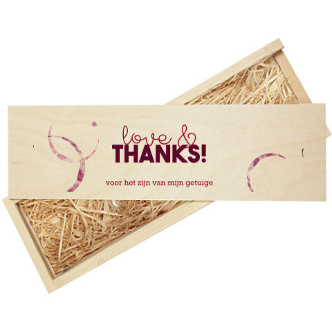 Wijnkist personaliseren als getuigen cadeau