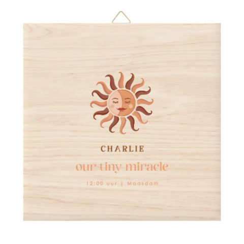 Houten geboortetegel met zon en naam
