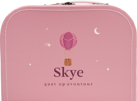 Kinderkoffertje met naam en luchtballon in sterrenhemel