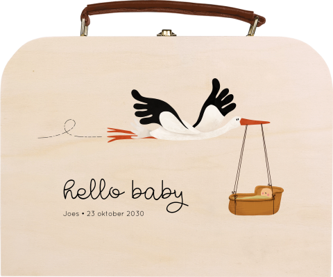 Houten koffertje met naam en ooievaar met baby