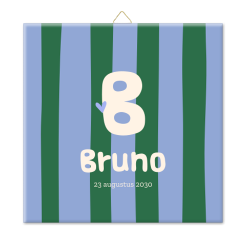 Geboortetegeltje in blauw en groen met strepen en initiaal