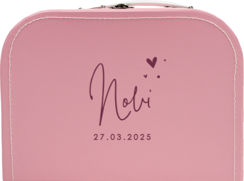 Kinderkoffertje met sierlijke naam en kleine hartjes