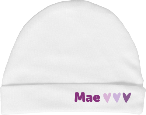 Babymutsje met naam en hartjes in paarstinten