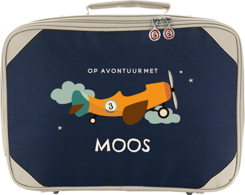 Koffertje met naam en vliegtuig