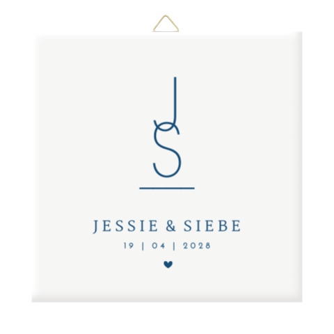 Tegeltje huwelijk strak met initialen en hartje