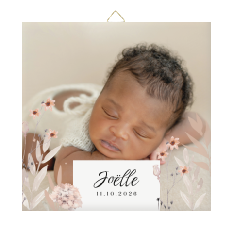 Geboortetegeltje met eigen foto en bloemen