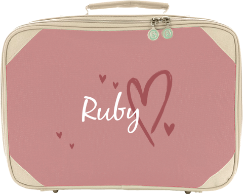 Koffertje met naam en hartjes