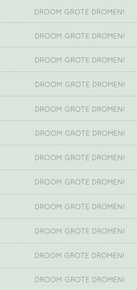 DIY-label met stippen op de achterkant voor bij een geboortekaartje