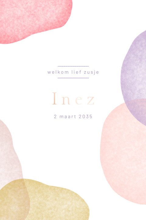 Geboortekaartje met gekleurde vormen en de tekst in roséfolie