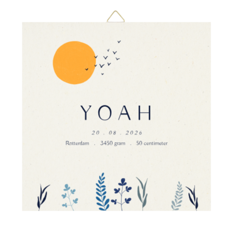 Geboortetegeltje met een zon, vogels en blauwe takjes