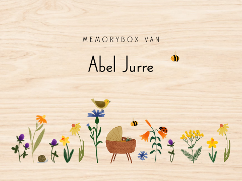 Memorybox met bloemen, dieren en een wiegje