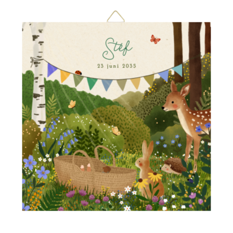 Geboortetegeltje met een bos, slingers, dieren en een baby'tje