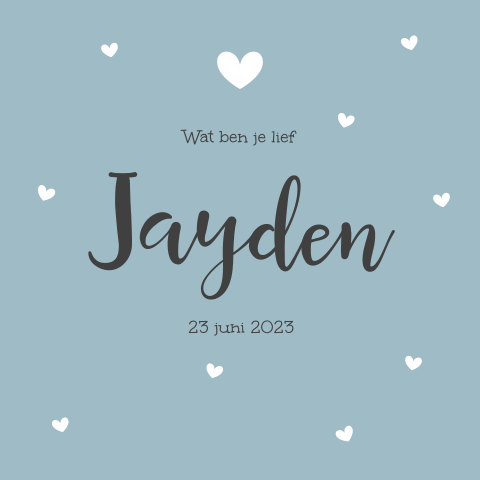 Lief geboortekaartje jongen met hartjes wit op trendkleur blauw