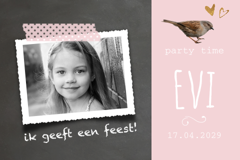 Uitnodiging kinderfeestje meisje roze krijtbord en foto