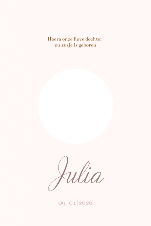 Roze geboortekaartje voor meisje met zusje, een mandje en huisdieren