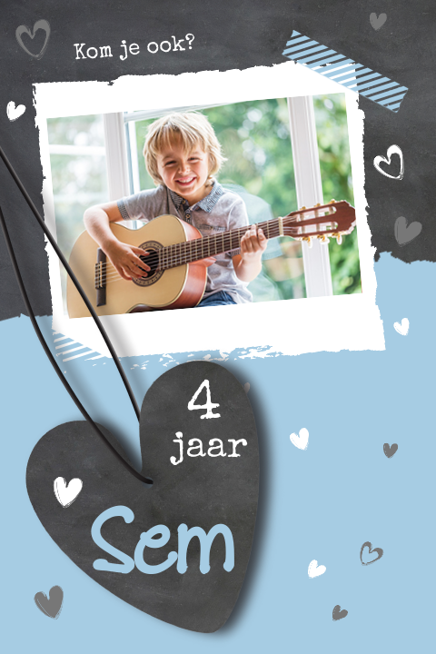 Uitnodiging kinderfeestje jongen met foto en krijtbord