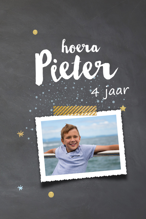 Hippe krijtbord uitnodiging 4e verjaardag jongen