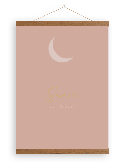 Een oudroze canvasposter met houten latjes