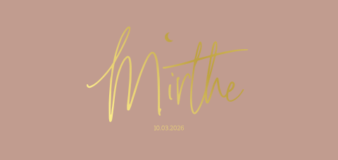 Minimalistisch typografisch geboortekaartje voor een meisje