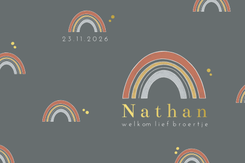 Geboortekaartje voor een jongen met regenboogjes en goudfolie