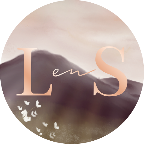 Sluitsticker rond rosefolie bergen zonsopkomst liefwoord