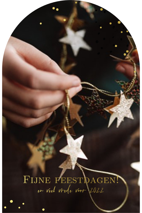 Kerstkaart kerkraam boog vorm met kerstfoto en goudfolie