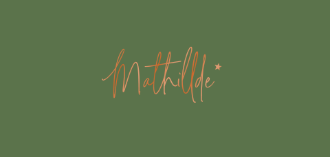 Koperfolie baby-rouwkaartje met mosgroene achtergrond voor een meisje